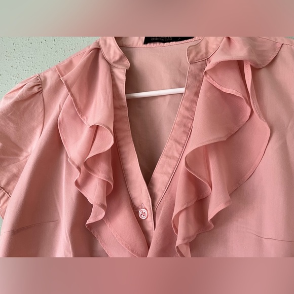 The Limited Pink Button Down Short Sleeves - Picture 3 of 8